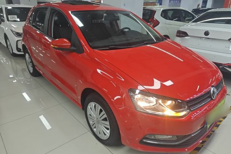 Used Volkswagen Polo 2016 1.6L Automatic Comfort Model Front Right 45 Deg