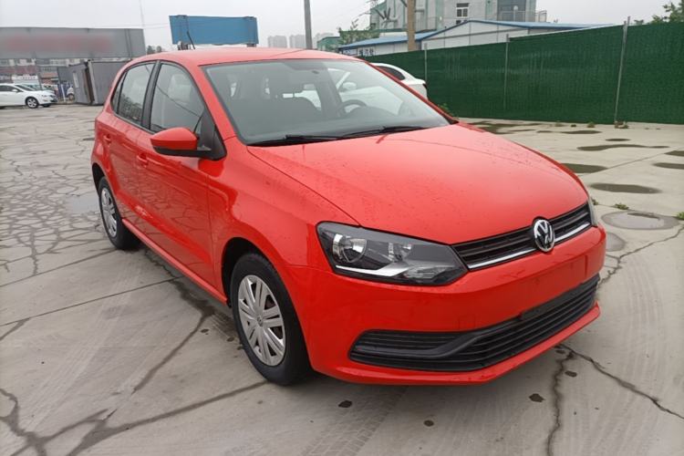 Used Volkswagen Polo 2016 1.4L Automatic Trendy Model Front Right 45 Deg