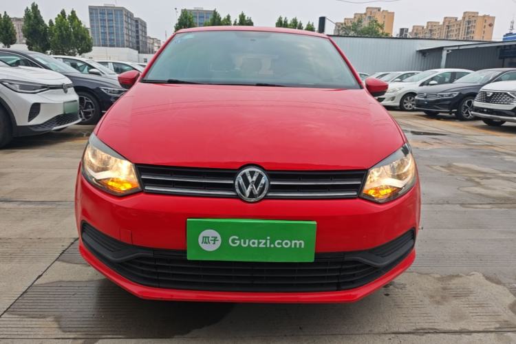 Used Volkswagen Polo 2016 1.4L Manual Fashion Model Front