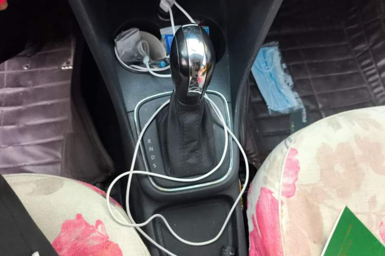 Used Volkswagen Polo 2016 1.4L Automatic Trendy Model Gear Lever
