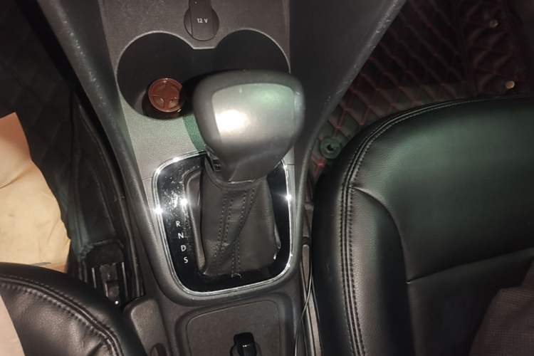Used Volkswagen Polo 2016 1.4L Automatic Trendy Model Gear Lever