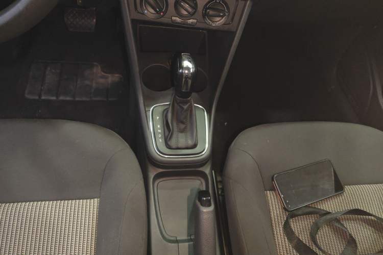 Used Volkswagen Polo 2016 1.4L Automatic Trendy Model Gear Lever