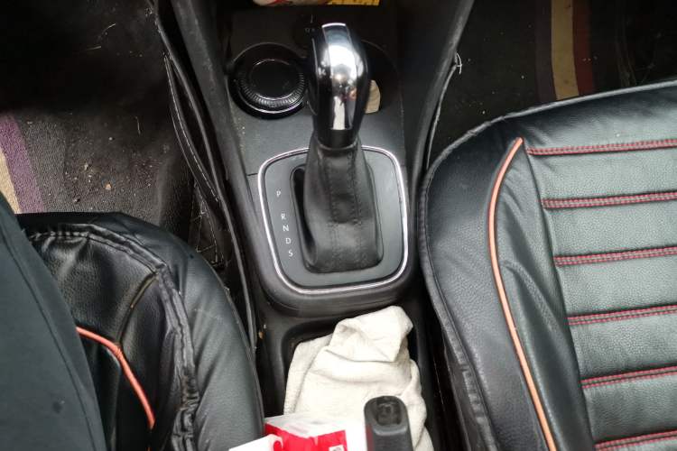 Used Volkswagen Polo 2016 1.4L Automatic Trendy Model Gear Lever