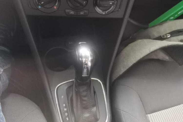 Used Volkswagen Polo 2016 1.4L Automatic Trendy Model Gear Lever