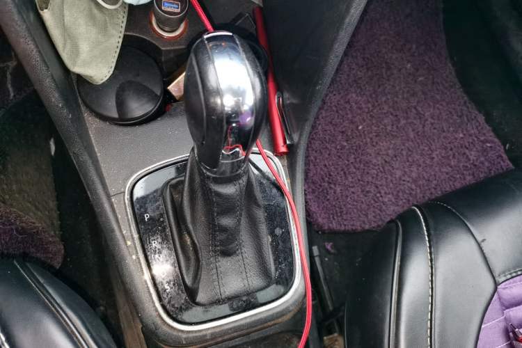 Used Volkswagen Polo 2016 1.6L Automatic Comfort Model Gear Lever