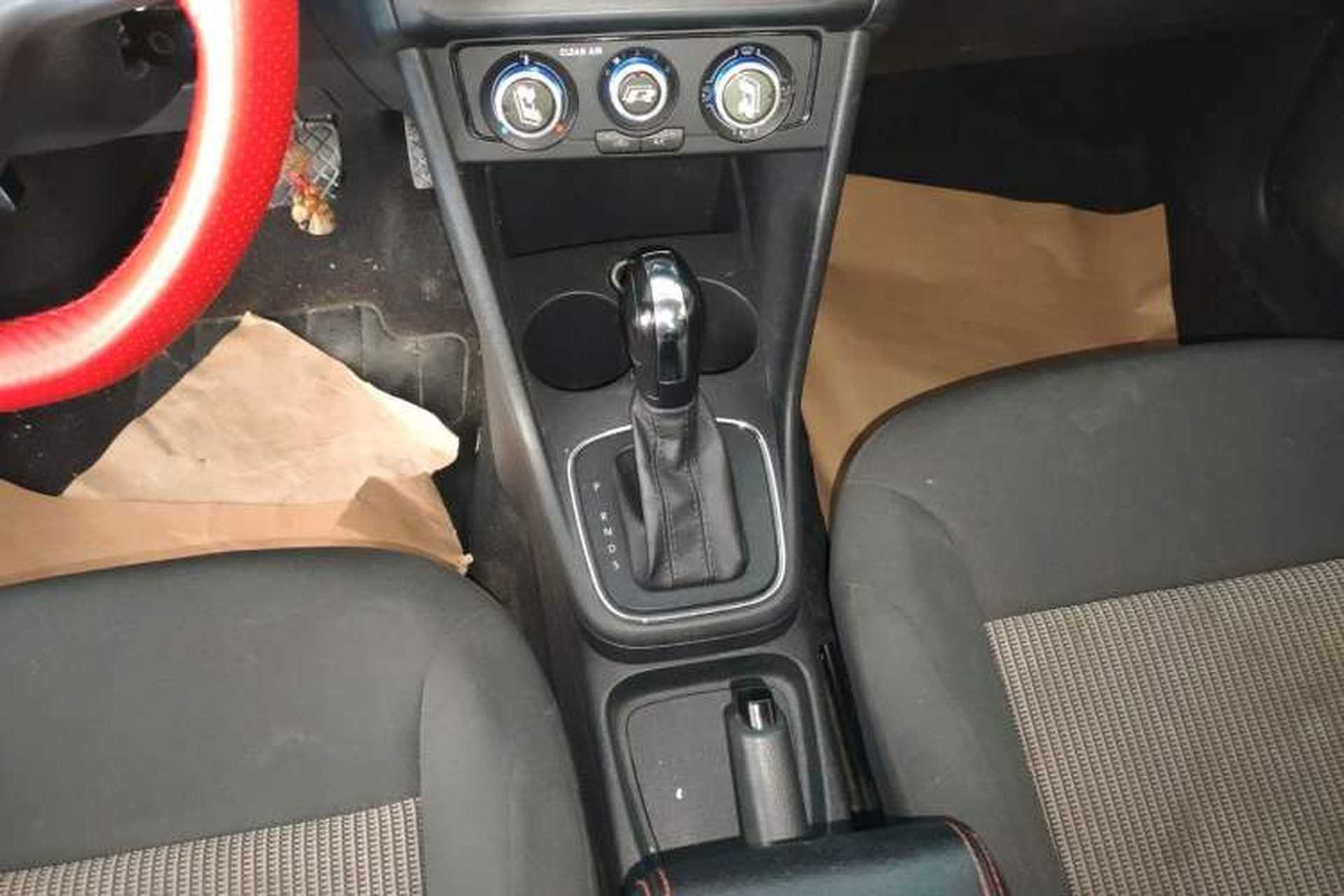 Used Volkswagen Polo 2016 1.4L Automatic Trendy Model Gear Lever