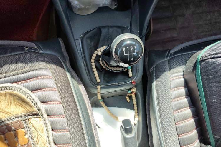 Used Volkswagen Polo 2016 1.4L Manual Fashion Model Gear Lever