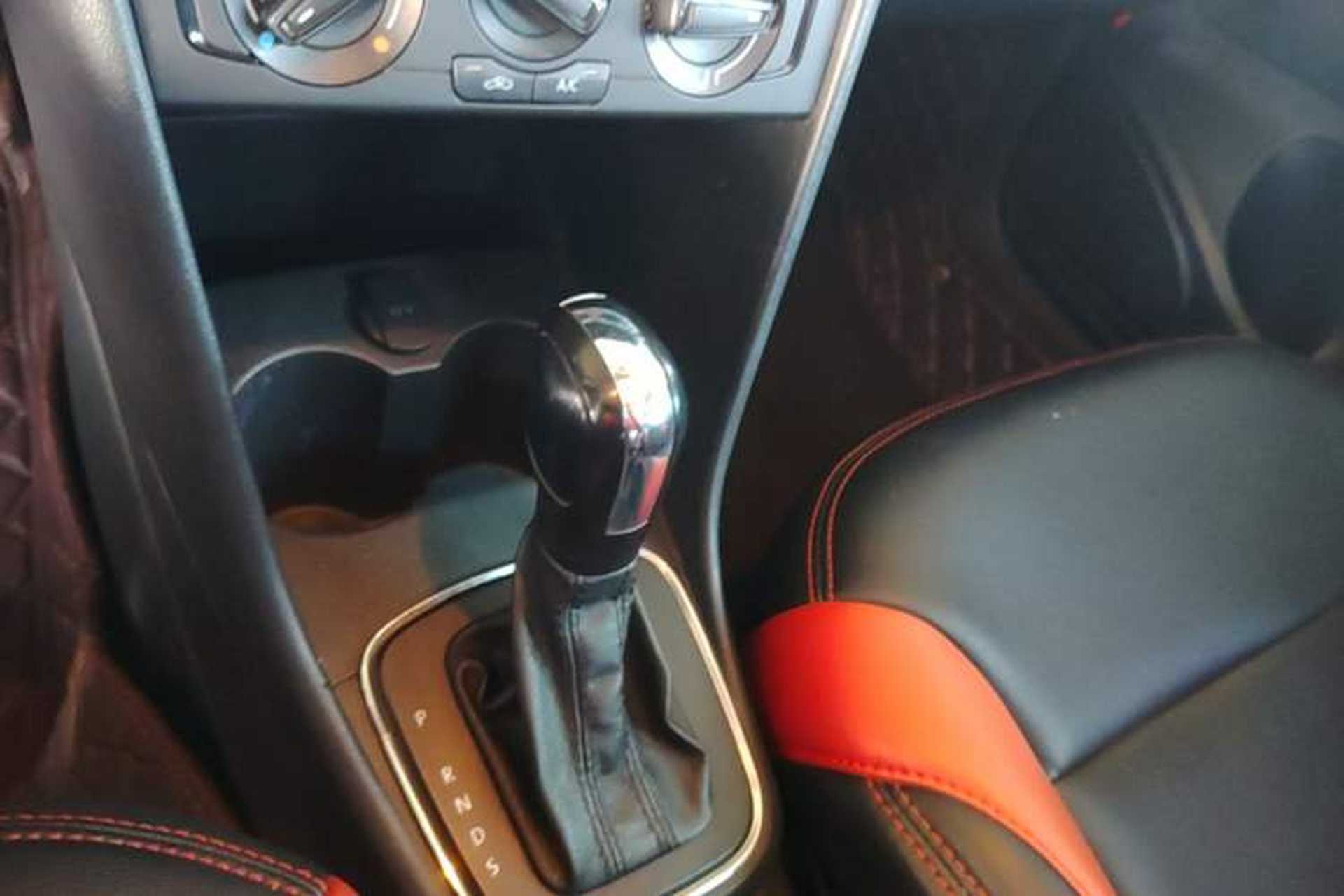 Used Volkswagen Polo 2016 1.4L Automatic Trendy Model Gear Lever