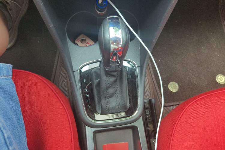 Used Volkswagen Polo 2016 1.6L Automatic Comfort Model Gear Lever