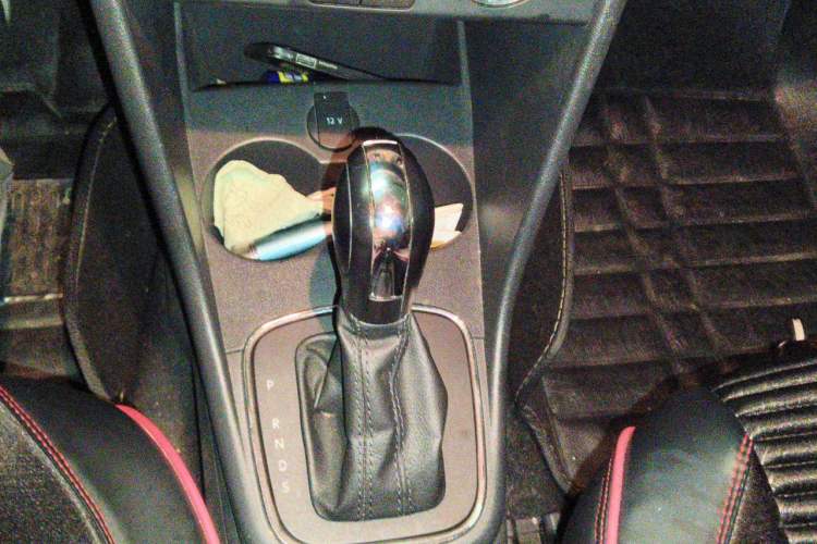 Used Volkswagen Polo 2016 1.4L Automatic Trendy Model Gear Lever
