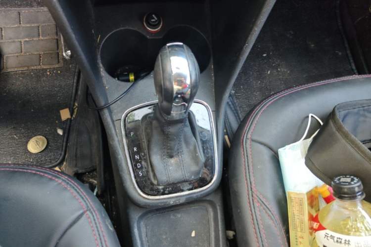 Used Volkswagen Polo 2016 1.6L Automatic Comfort Model Gear Lever