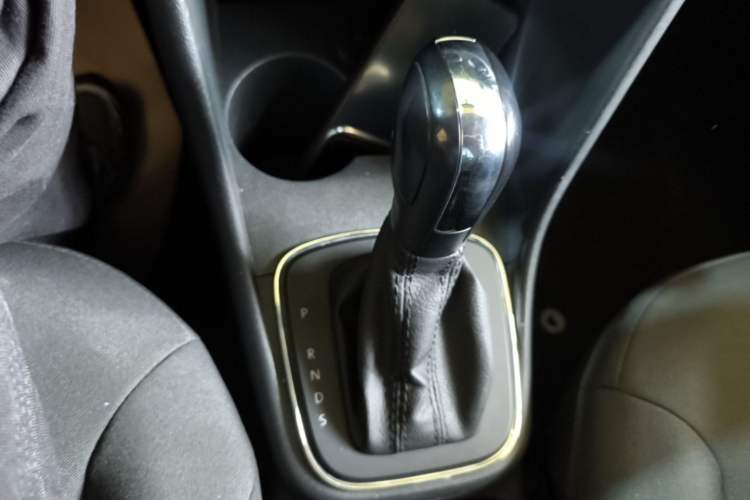 Used Volkswagen Polo 2016 1.4L Automatic Trendy Model Gear Lever