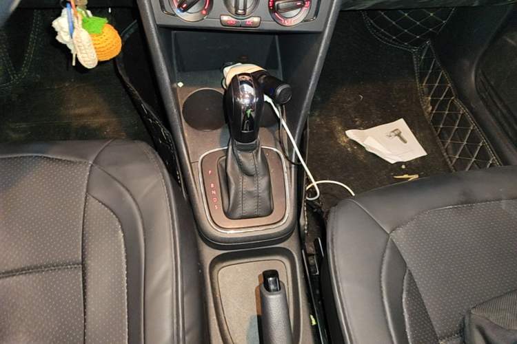 Used Volkswagen Polo 2016 1.4L Automatic Trendy Model Gear Lever