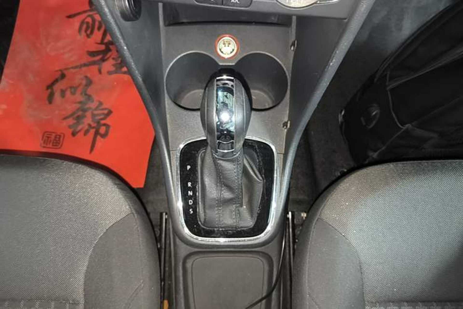Used Volkswagen Polo 2016 1.6L Automatic Comfort Model Gear Lever