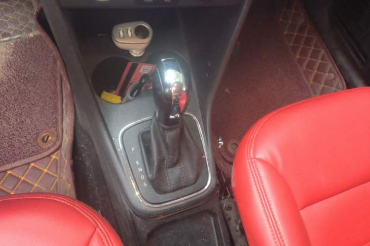 Used Volkswagen Polo 2016 1.4L Automatic Trendy Model Gear Lever