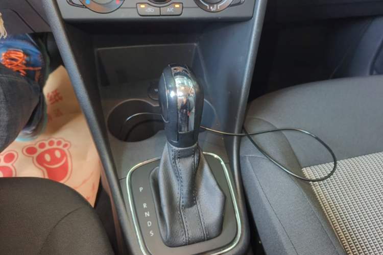 Used Volkswagen Polo 2016 1.4L Automatic Trendy Model Gear Lever