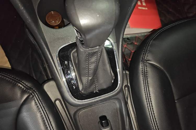 Used Volkswagen Polo 2016 1.4L Automatic Trendy Model Gear Lever