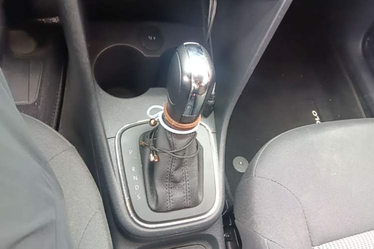 Used Volkswagen Polo 2016 1.4L Automatic Trendy Model Gear Lever