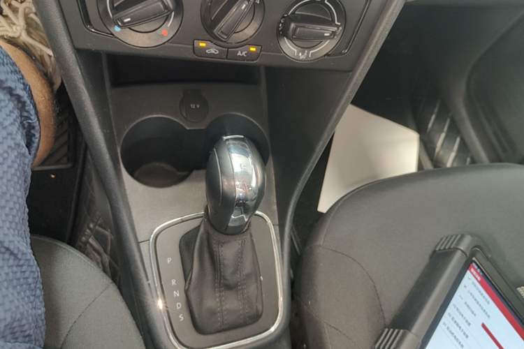 Used Volkswagen Polo 2016 1.4L Automatic Trendy Model Gear Lever