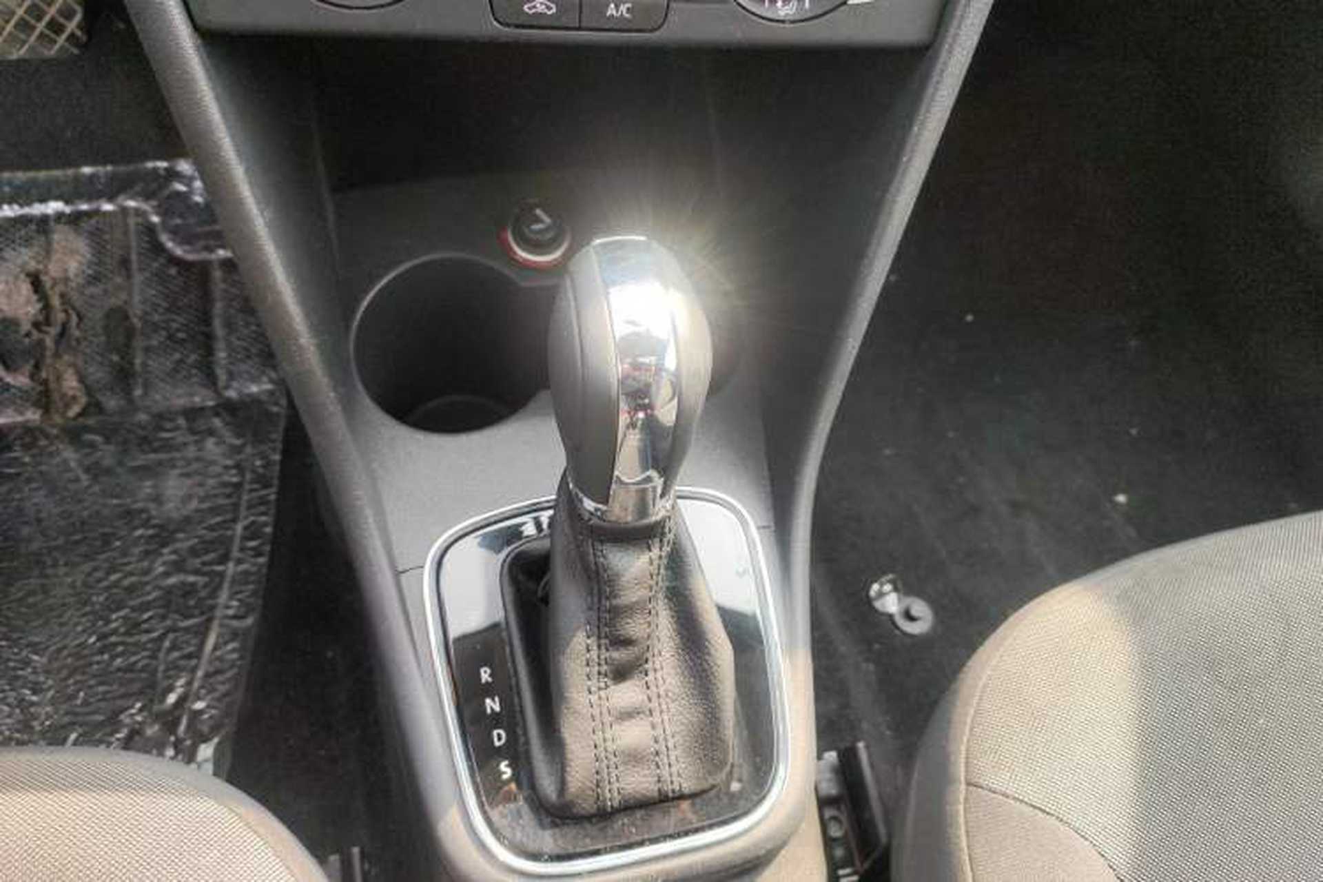 Used Volkswagen Polo 2016 1.6L Automatic Comfort Model Gear Lever