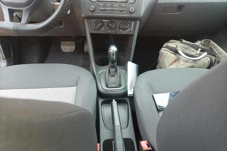 Used Volkswagen Polo 2016 1.4L Automatic Trendy Model Gear Lever