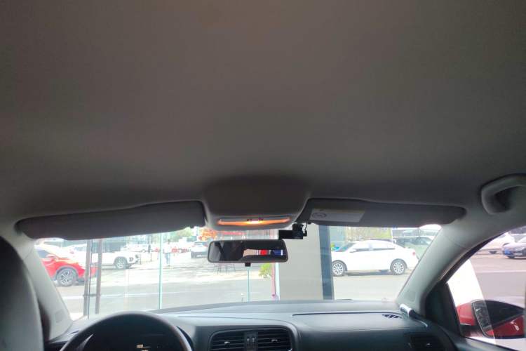 Used Volkswagen Polo 2016 1.4L Manual Fashion Model Headliner