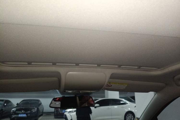 Used Volkswagen Polo 2016 1.6L Automatic Comfort Model Headliner