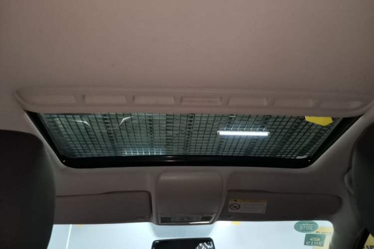 Used Volkswagen Polo 2016 1.6L Automatic Comfort Model Headliner