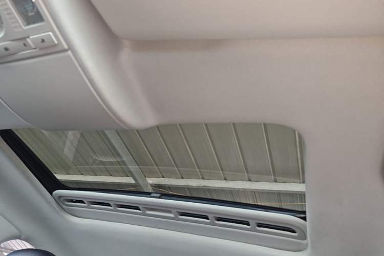 Used Volkswagen Polo 2016 1.6L Automatic Comfort Model Headliner