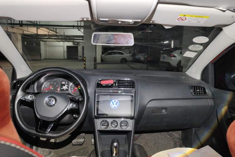 Used Volkswagen Polo 2016 1.6L Automatic Comfort Model Headliner