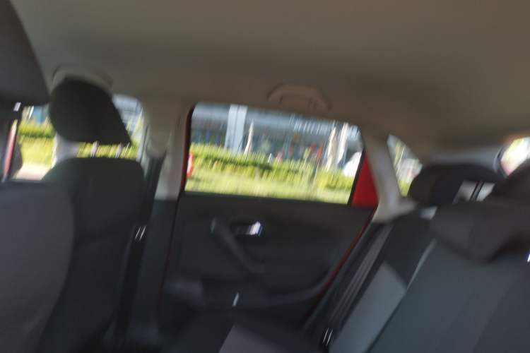 Used Volkswagen Polo 2016 1.4L Manual Fashion Model Headliner