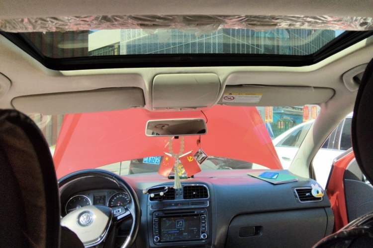 Used Volkswagen Polo 2016 1.6L Automatic Comfort Model Headliner