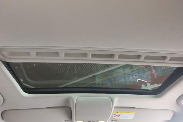Used Volkswagen Polo 2016 1.6L Automatic Comfort Model Headliner