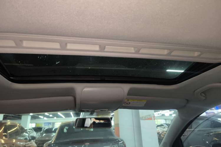 Used Volkswagen Polo 2016 1.6L Automatic Comfort Model Headliner