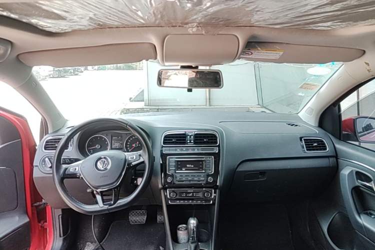 Used Volkswagen Polo 2016 1.6L Automatic Luxury Model Headliner