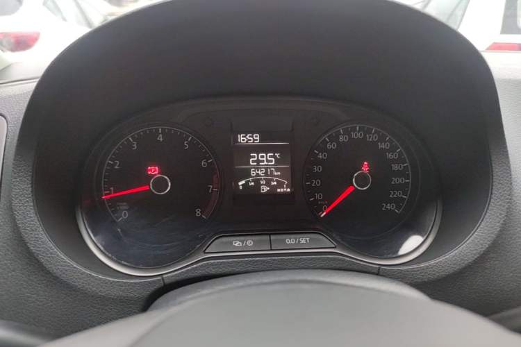 Used Volkswagen Polo 2016 1.4L Manual Fashion Model Instrument Cluster