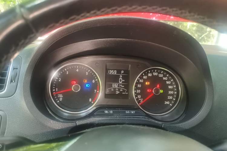 Used Volkswagen Polo 2016 1.6L Automatic Comfort Model Instrument Cluster