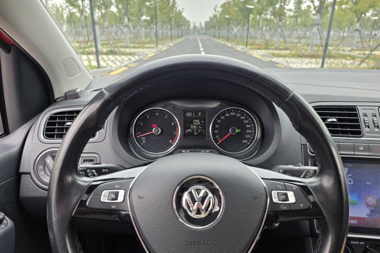 Used Volkswagen Polo 2016 1.6L Automatic Comfort Model Instrument Cluster