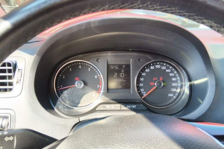 Used Volkswagen Polo 2016 1.6L Automatic Comfort Model Instrument Cluster