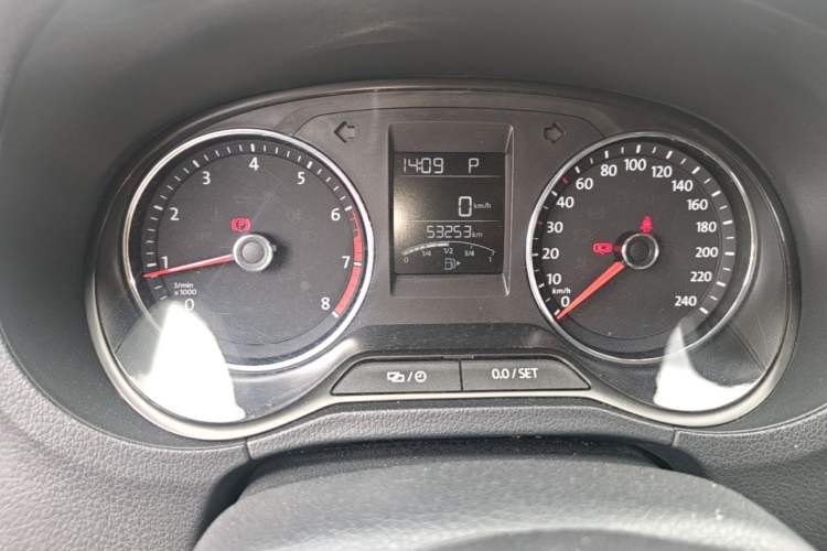 Used Volkswagen Polo 2016 1.6L Automatic Luxury Model Instrument Cluster