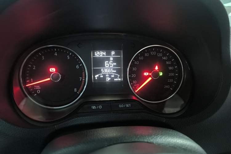 Used Volkswagen Polo 2016 1.6L Automatic Comfort Model Instrument Cluster