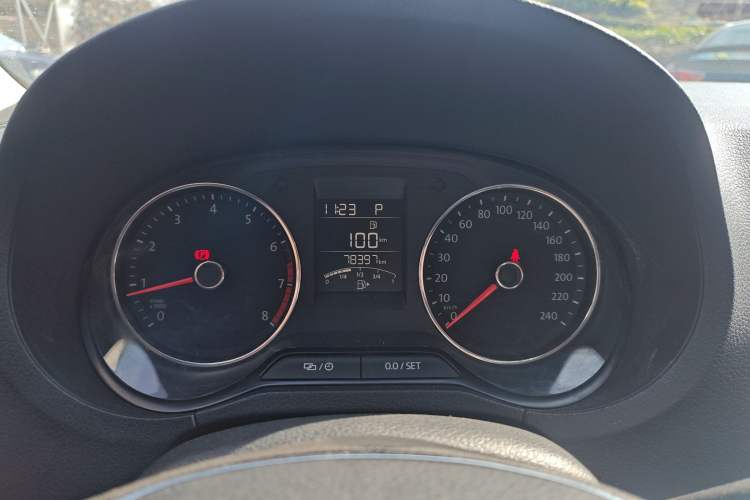 Used Volkswagen Polo 2016 1.6L Automatic Comfort Model Instrument Cluster
