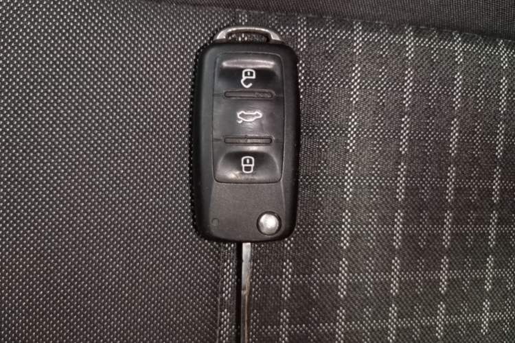 Used Volkswagen Polo 2016 1.6L Automatic Comfort Model Interior 1