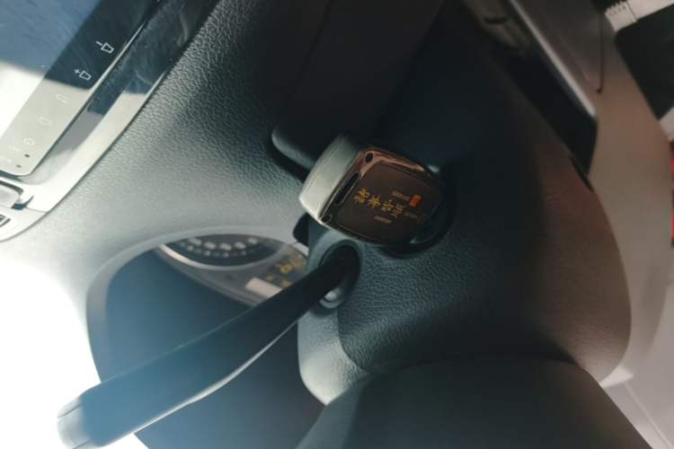 Used Volkswagen Polo 2016 1.6L Automatic Comfort Model Interior 1
