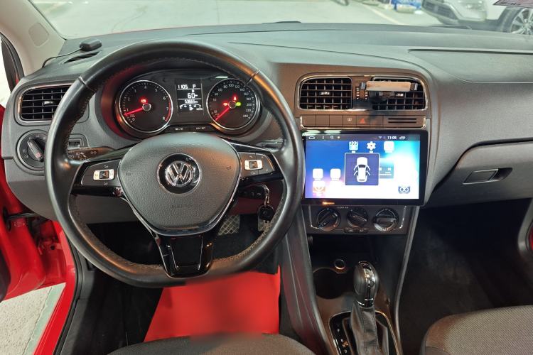 Used Volkswagen Polo 2016 1.6L Automatic Comfort Model Interior 4
