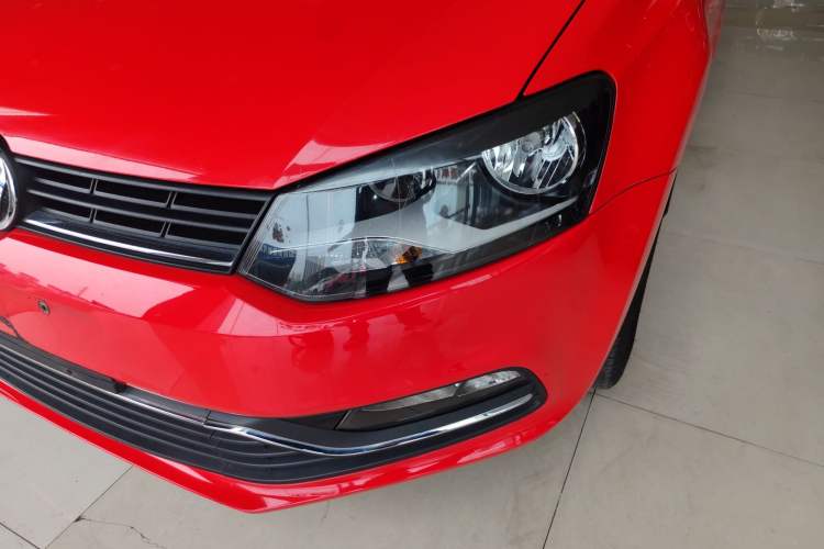 Used Volkswagen Polo 2016 1.4L Manual Fashion Model Left Front Headlight
