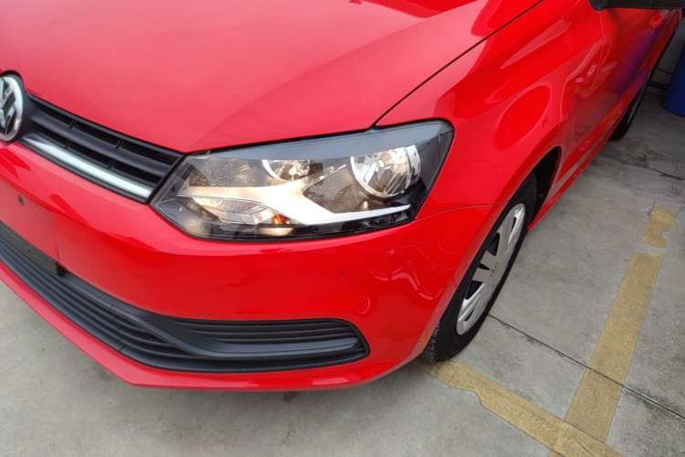 Used Volkswagen Polo 2016 1.4L Manual Fashion Model Left Front Headlight