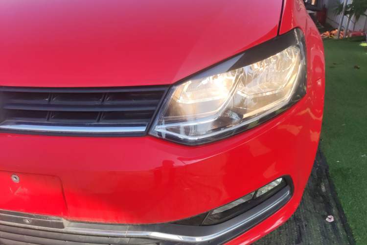 Used Volkswagen Polo 2016 1.6L Automatic Comfort Model Left Front Headlight