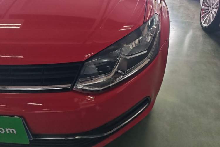 Used Volkswagen Polo 2016 1.6L Automatic Comfort Model Left Front Headlight