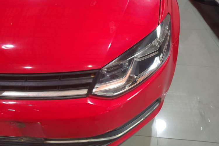 Used Volkswagen Polo 2016 1.6L Automatic Comfort Model Left Front Headlight